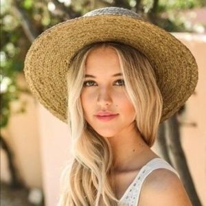 Olive & Pique Anais Boater Hat